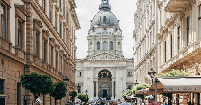 Budapest-10-cose-da-vedere-copertina